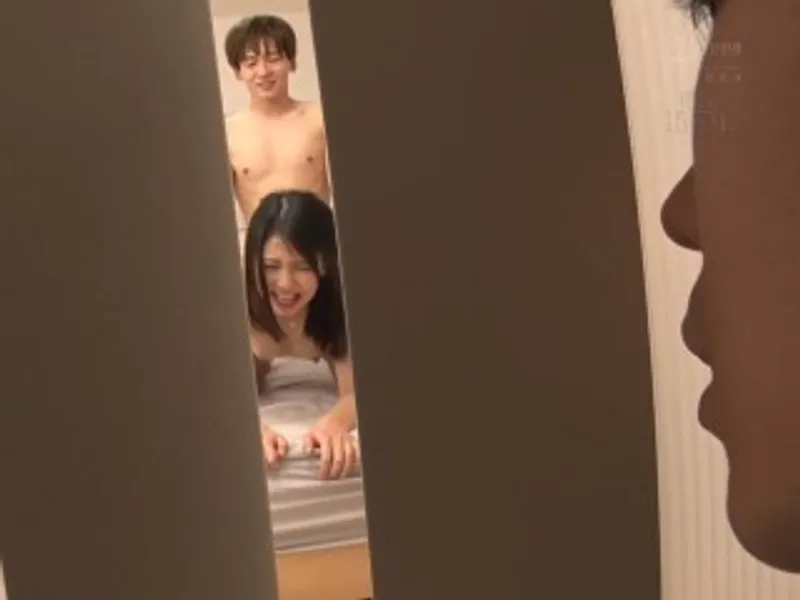 Thanh niên đang vụng trộm với chị nhà cạnh bên thì anh ông xã về...