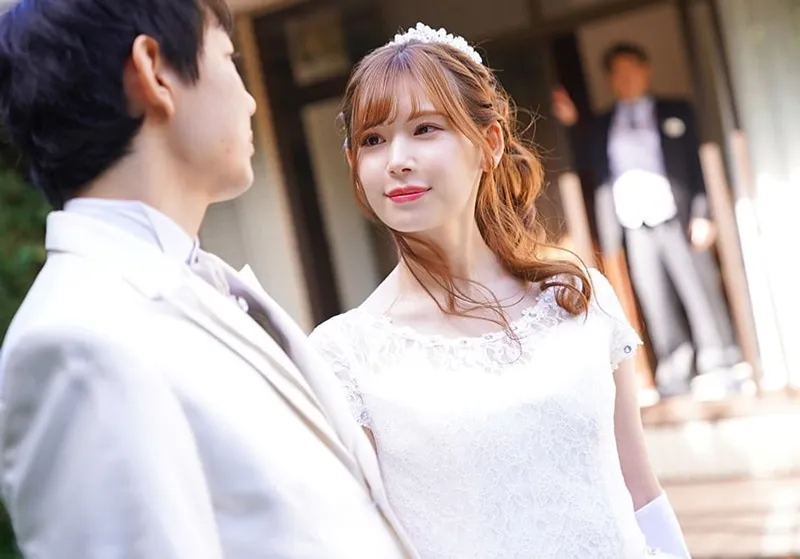 Bố ông chồng phang vợ của con trai ngay sau lễ cưới của con trai